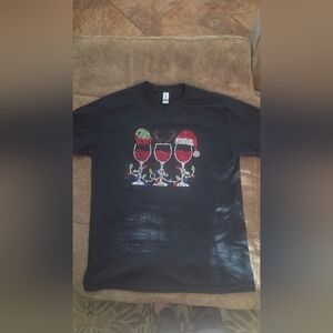 Gildan Black Heavy Cotton T-Shirt Xmas Wine Santa New!! Sz M